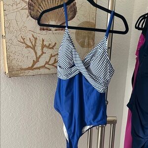 Cupshe Blue and White Striped One Piece Swimsuit